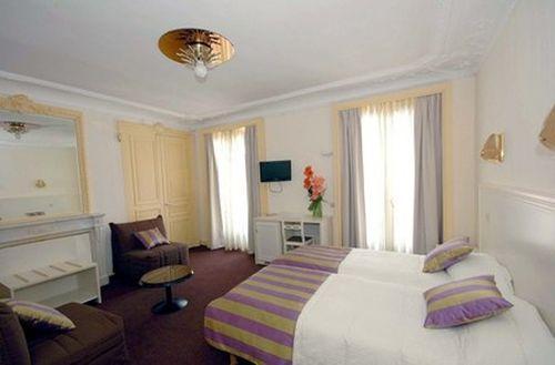 Hotel La Boetie Париж Номер фото